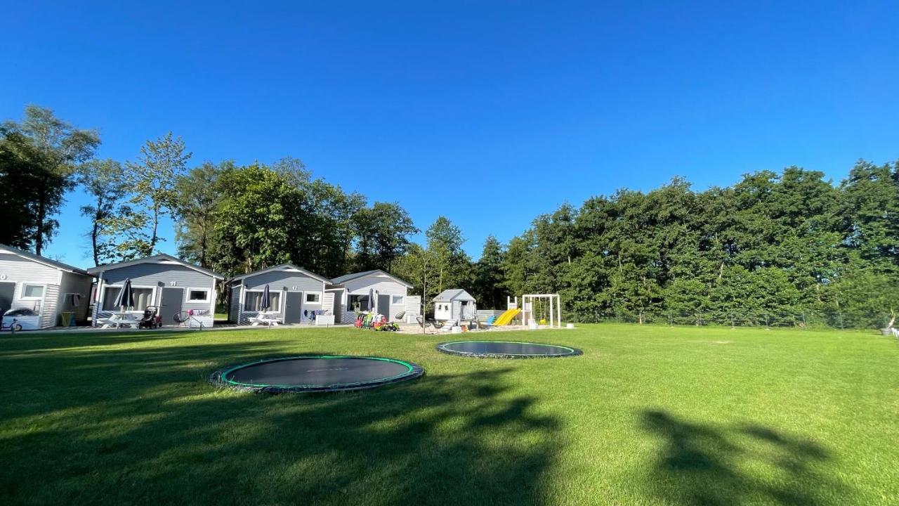 Lumi Resort Domki Letniskowe Z Podgrzewanym Basenem Rewal Exterior photo